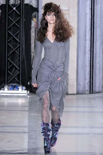 Look 1